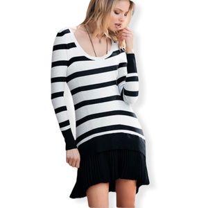 Victoria’s Secret VS “Kiss of Cashmere” Black & White Drop-waist Dress / M